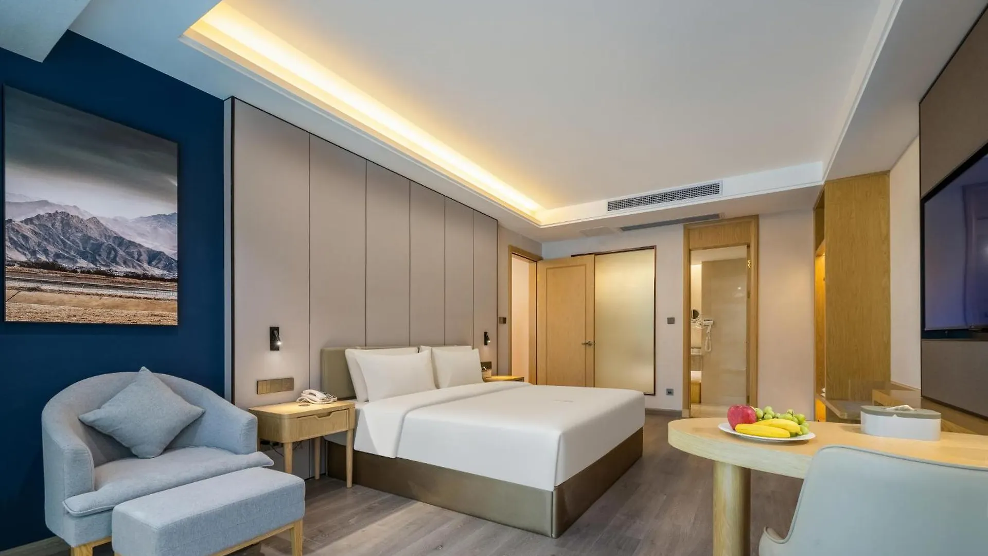 Atour X Hotel Shenzhen Baoan Airport Aviation City 4*,  China